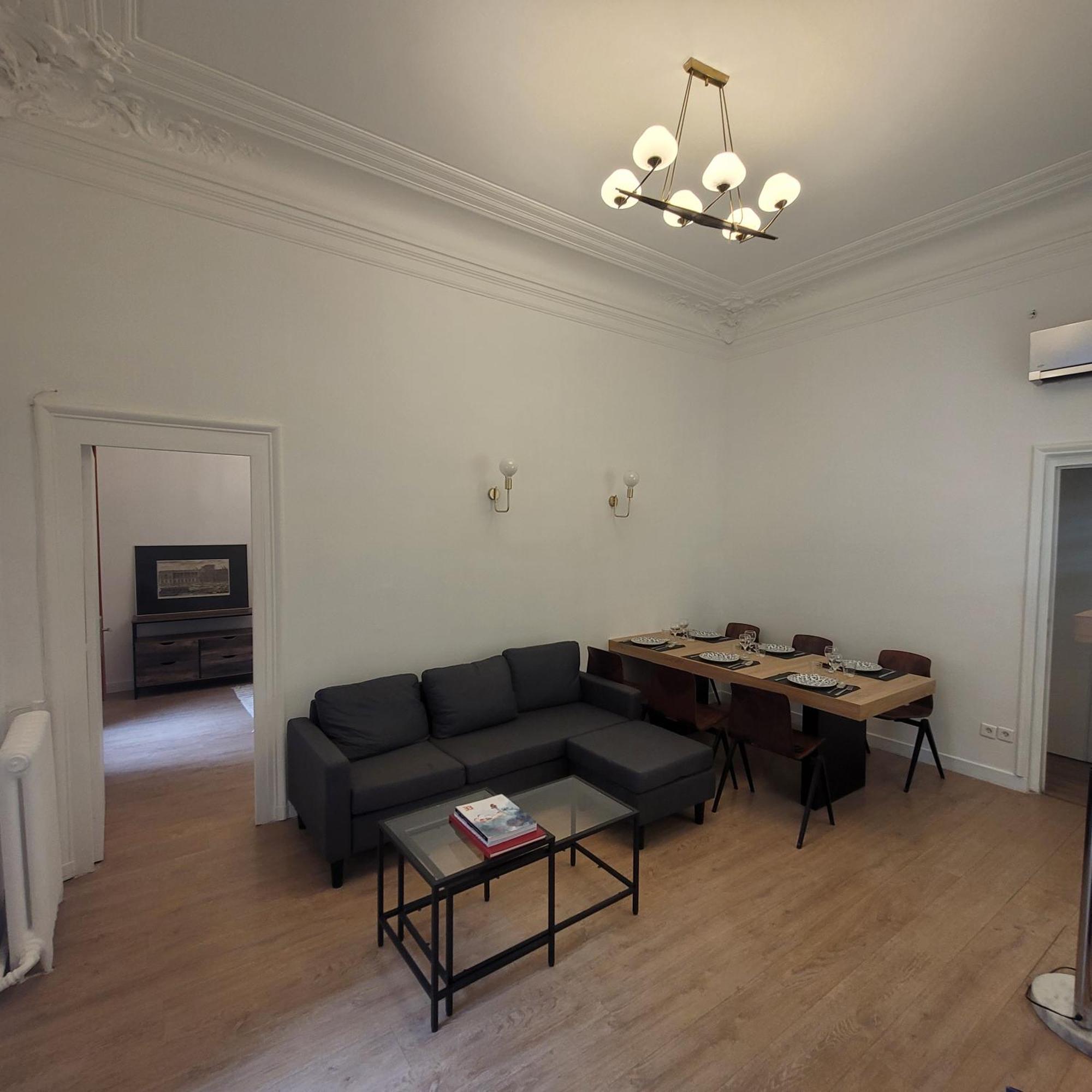 Bel Appartement Champs Elysees Avec 2 Chambres Paris Bagian luar foto